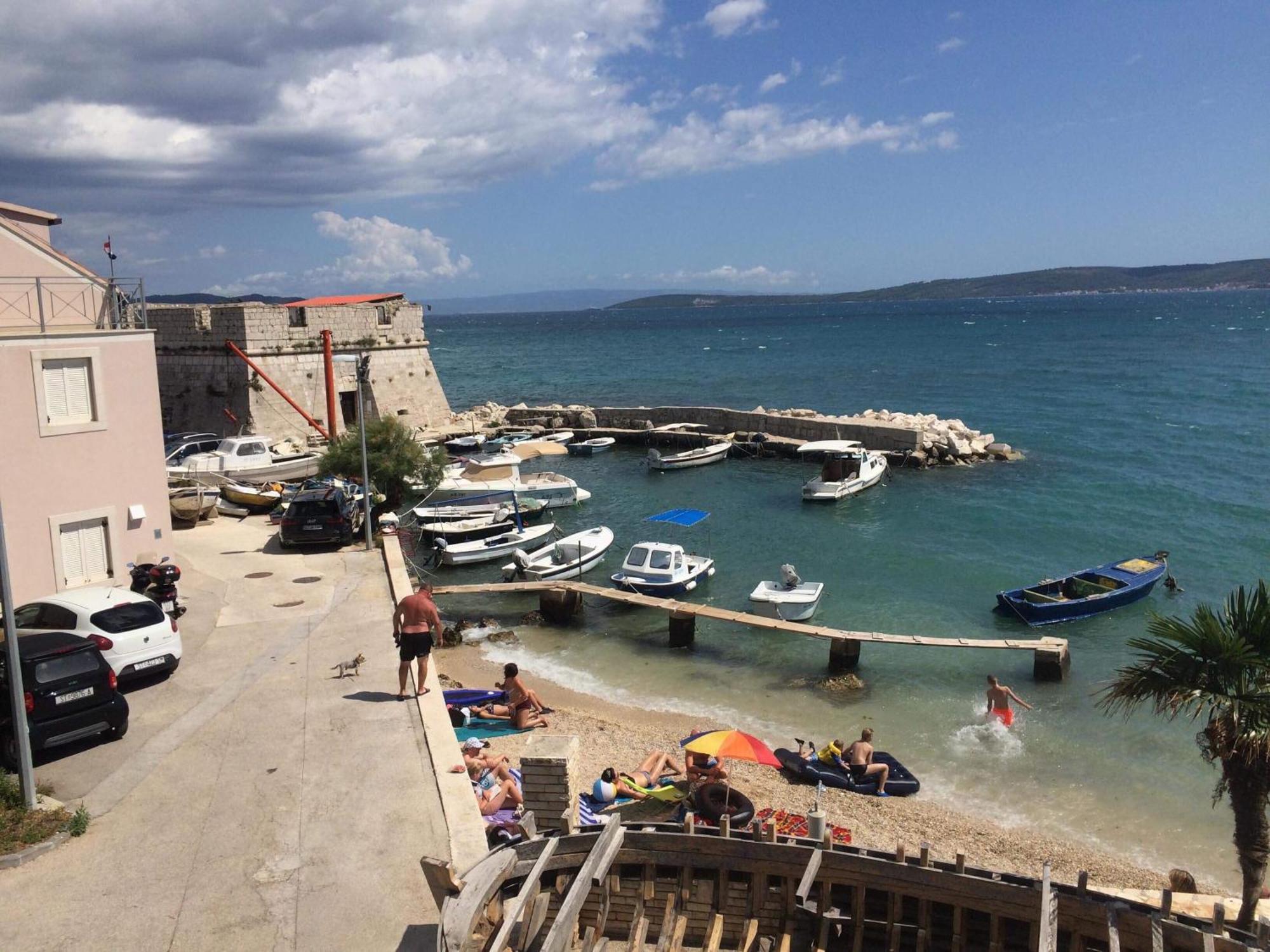 Studio Apartment Mala Plaza Kastela Exterior photo